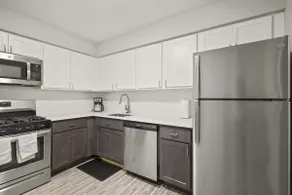 Modern Comfort in Rochester, Perfect Getaway - Image 5
