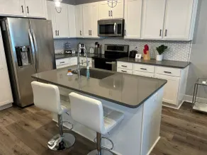 Luxurious 2BR Retreat in Greenville’s Gated Oasis - Image 4