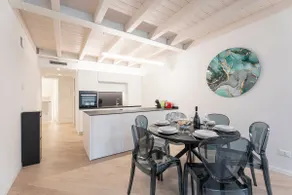 Flat with hot tub & terrace - Image 2