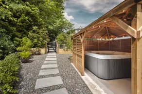 The Coronation Family Cottage - Hot Tub - Image 2