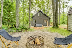 Roscommon Chalet w/ Hot Tub Near Higgins Lake! - Image 2