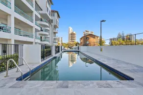 Paros on the Beach - Absolute Waterfront Living - Image 2