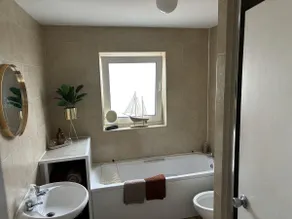 2 Bed-Sleeps 4-Sea View-Pet Friendly-Parking - Image 4