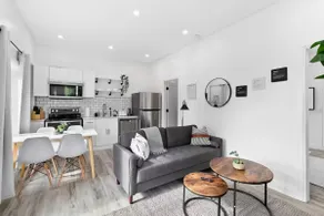 Spacious 5BR Home | Fire Pit | LaSalle Riverfront - Image 2