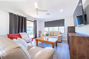 Magnolia Entertainer. Firepit & Pets. Dubbo Family - Image 2