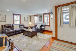 Walk to Memorial Park: Pet-friendly Bethlehem Home - Image 4