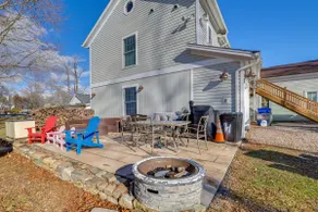 Walk to Memorial Park: Pet-friendly Bethlehem Home - Image 2