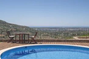 Villa Cielo with pool, jacuzzi & sea views - Image 2