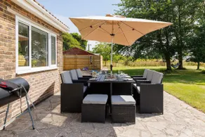 Rural Charm Meets Luxury | 3-Bed Cottage + Hot Tub - Image 3