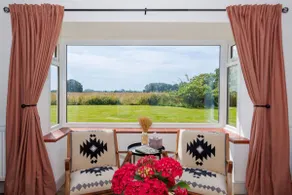 Rural Charm Meets Luxury | 3-Bed Cottage + Hot Tub - Image 2