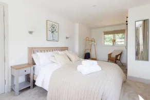 Rural Charm Meets Luxury | 3-Bed Cottage + Hot Tub - Image 5