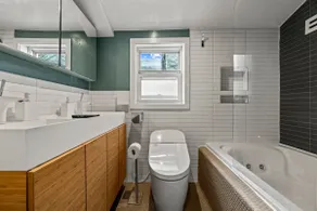 Clean Cozy Comfort - Short Drive to Stadiums - Image 5