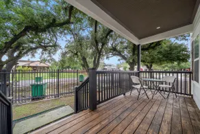 Stylish Apt Near Downtown | Games WiFi Smart TVs - Image 4