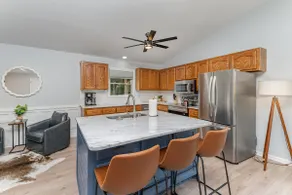 Relaxing Belmont Escape, 4BR, Pet Friendly - Image 3