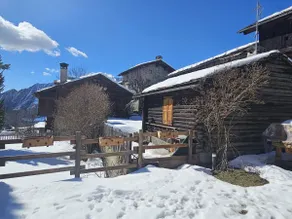 JOIVY Modern family chalet with stunning mountain views - Image 5