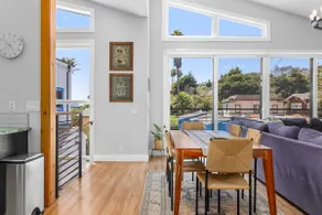 4 Bedroom Luxury in Capitola Village w/ parking! - Image 5