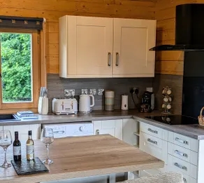 Pet Friendly - Lodge at Riverview Holiday Park - Image 5