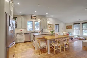 Charming Mt Pleasant Getaway with Heated Pool - Image 4