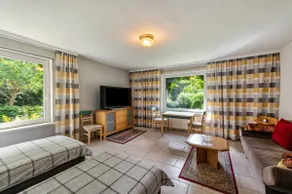 Vacation home in the forest - Image 2