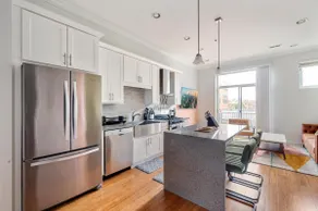 Gym | Garage Parking | Balcony | Sleeps 6 - Image 2
