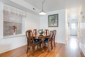Oaks Retreat Carytown House: Family & Pet Friendly - Image 4