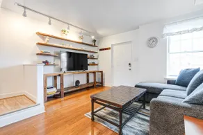 Oaks Retreat Carytown House: Family & Pet Friendly - Image 5