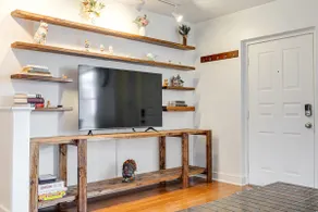 Oaks Retreat Carytown House: Family & Pet Friendly - Image 2