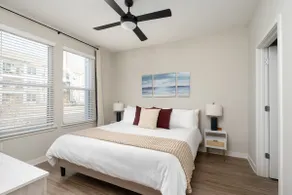Serene New Apt Pool Long Stays - Image 3