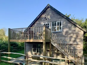Apple Tree Barn by Inspire Stays - Image 4