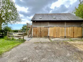 Apple Tree Barn by Inspire Stays - Image 3
