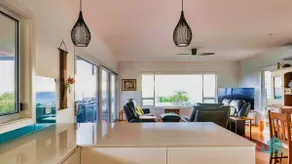 Caves Cottage - Elevated home with Ocean Views - Image 3