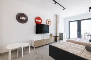 Valencia Beach Apartment with A/C, Wi-Fi, and Smart TV, Apt. - Image 3