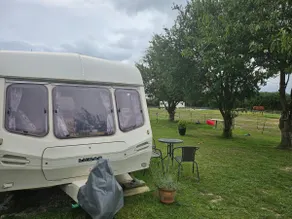 Unplugged Caravan Retreat Near the Sea - Image 5