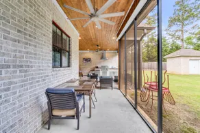 Ridge's Way, Modern Large Home - Image 3