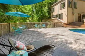 Hank's Hideaway - Image 4