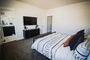 Comfortable 2BR condo w/garage – Ideal family stay - Image 2