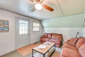 5 Mi to Cave Run Lake: Wellington Cabin w/ Deck! - Image 4