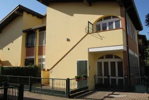 First-floor apartment a short walk from the sea - Image 2
