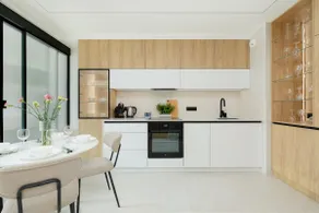 Beachfront Apartment | Parking | Balcony - Image 3