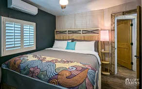 Yvonnies-Super Cool Convenient Comfy & Renovated Cabin - Image 3