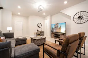 5 En-Suites | Access to Amazing Resort! - Image 4