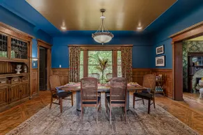 Akrons Werner House Historic 4 Bedroom Luxury - Image 2
