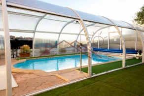 Heated pool year-round - near Madrid - Image 2