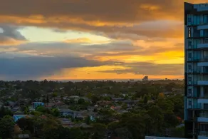 Brand new 2BD Modern Apt near MQ shopping centre - Image 5