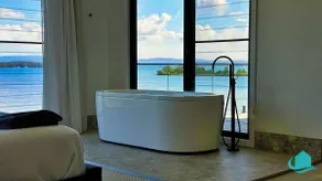 Tranquillity on the Lake, Absolute Lakefront With Pool - Image 2