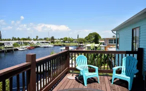Waterfront Getaway - Image 3