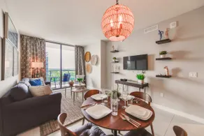 Prime Downtown Doral Park Condo - Image 4