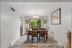 Charming Family Home in Burnsville - Image 4