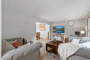 Charming Family Home in Burnsville - Image 2