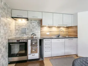Beautifully renovated farmhouse, dream location - Image 3
